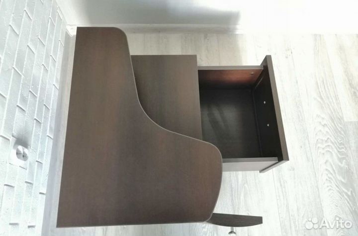 Тумба прикроватная