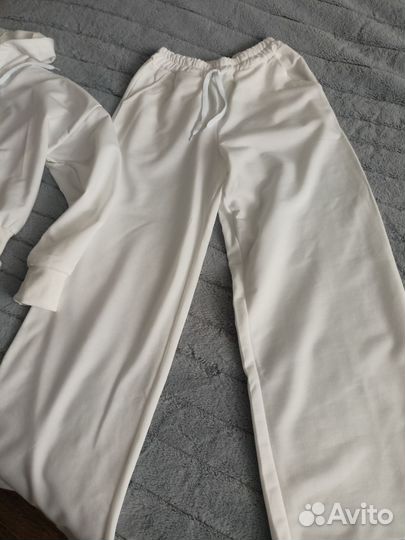 Спортивный костюм женский