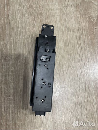 Кнопка стеклоподъемника mercedes vito 639