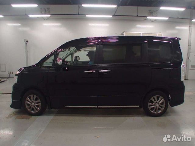 Toyota Voxy 2.0 CVT, 2012, 72 000 км