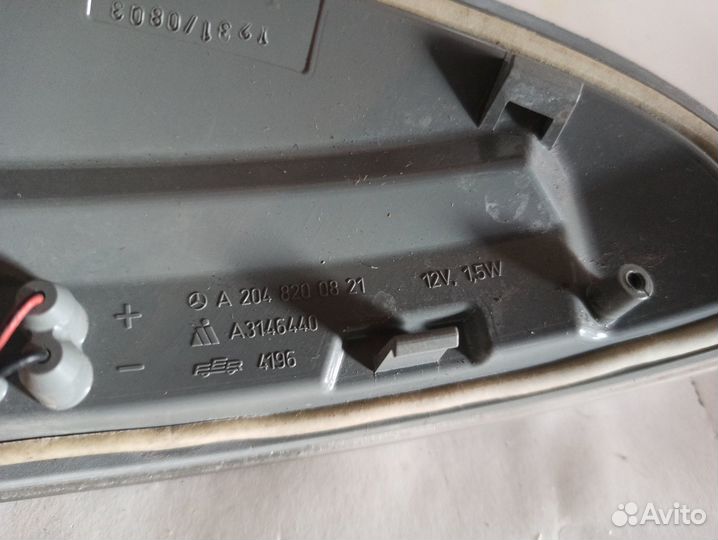 Повторитель поворотов на правом зеркале