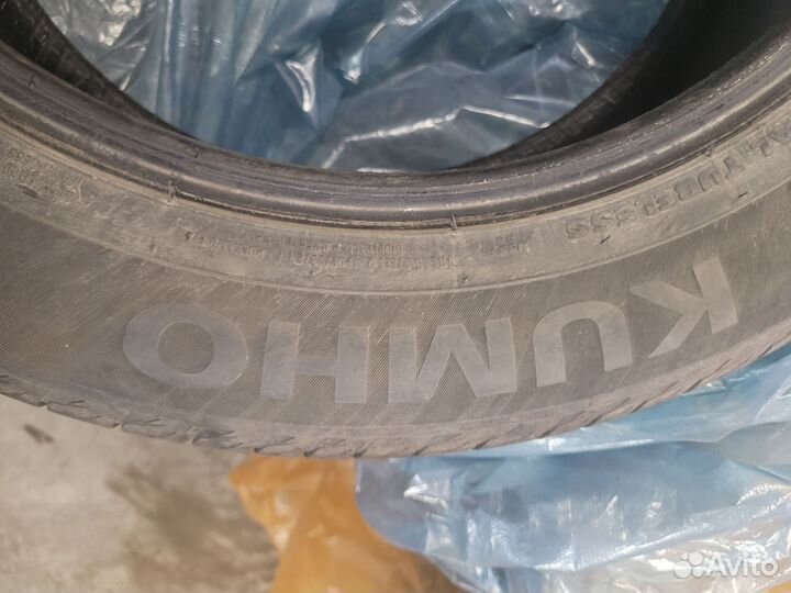 Kumho Ecsta HS51 215/55 R17