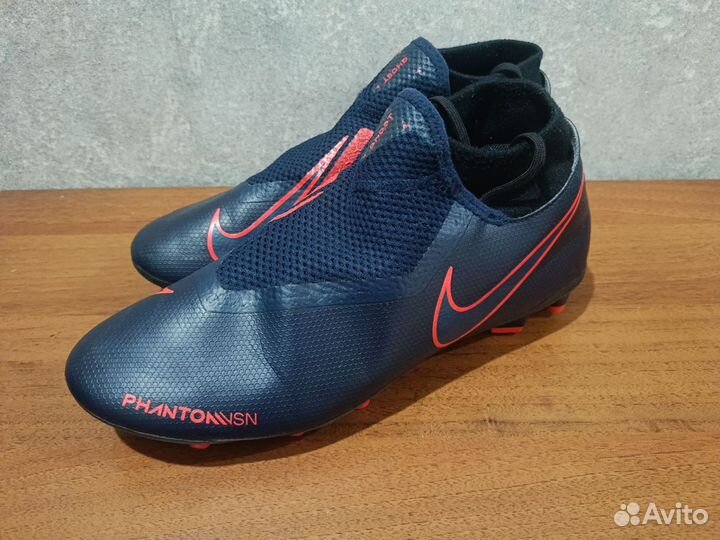 Футбольные бутсы nike phantom