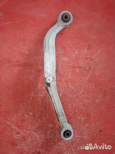 Тяга подвески задняя правая Nissan Qashqai J10