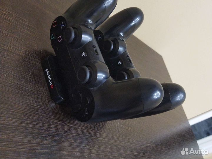 Sony playstation 4 с джостиками