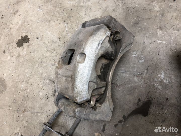 Суппорта передние асх аутлендер 3 мицубиси