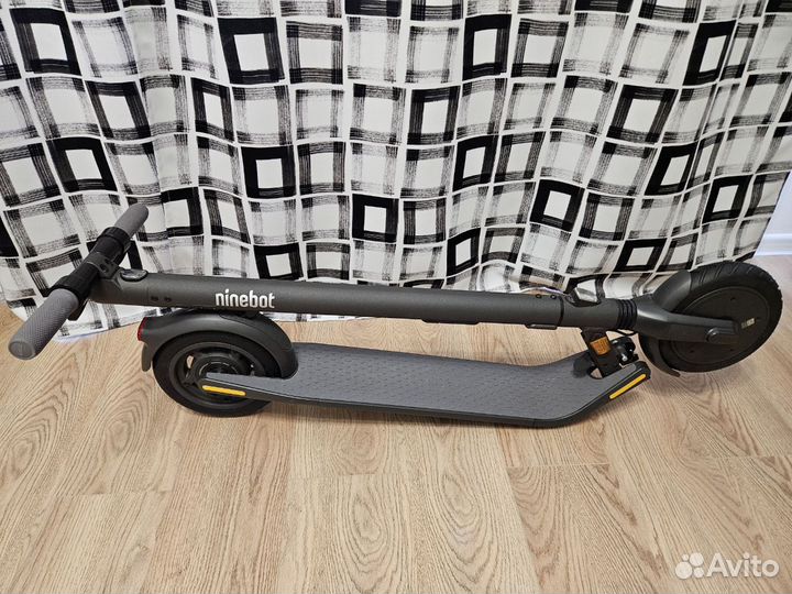 Электросамокат Ninebot E25