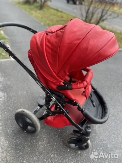 Коляска из эко-кожи 2 в 1