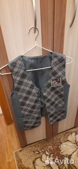 Жилет школьный для мальчика гимназия 18 (3-4кл)