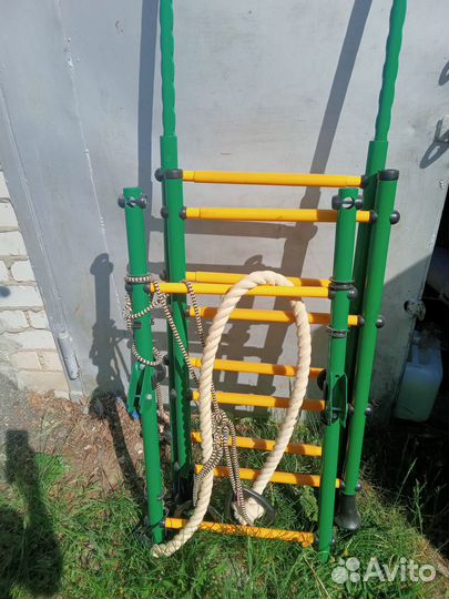 Шведская стенка романа