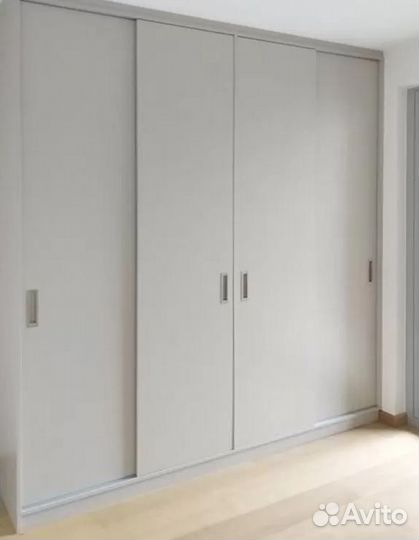 Шкаф распашной