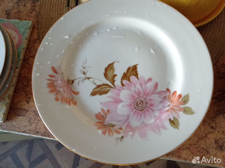 Столовый сервиз не полный