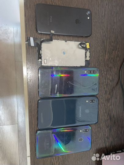 Samsung Galaxy A40, 4/64 ГБ