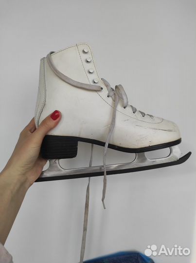 Коньки фигурные