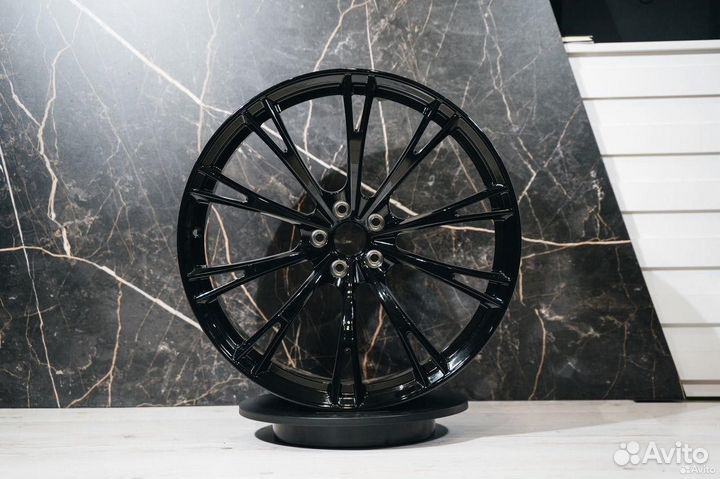 Кованные диски R22 BMW X7