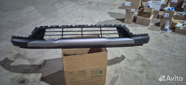 Нижняя губа бампера kia carnival 4 поколения