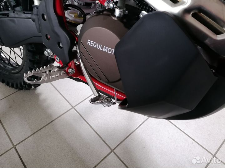 Мотоцикл Regulmoto Holeshot Red Edition (4 valves)