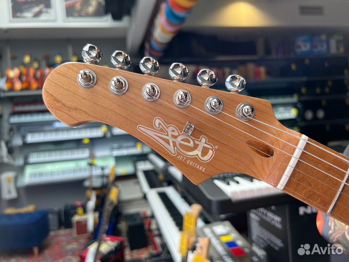 Электрогитара леворукая стратокастер