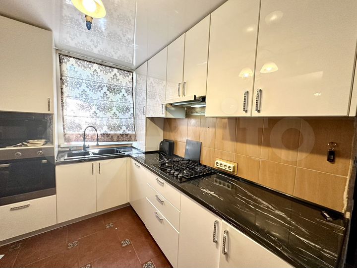 5-к. квартира, 100 м², 1/1 эт.