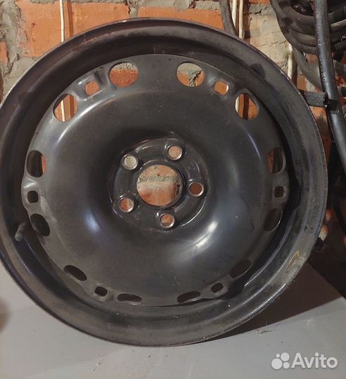 Три диска,штамповка,в отличном состоянии,r 15