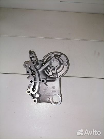 Опорный кронштейн распредвалов Пассат 06H103144F