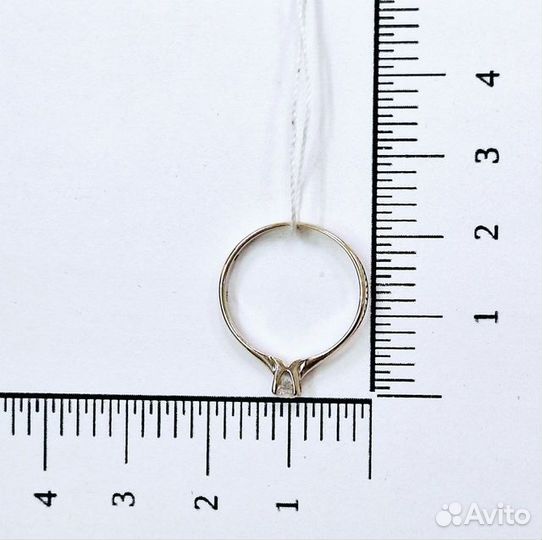 Золотое кольцо с камнем 17р