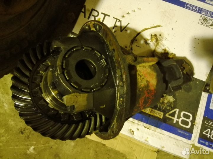 Продам редуктор на 9800