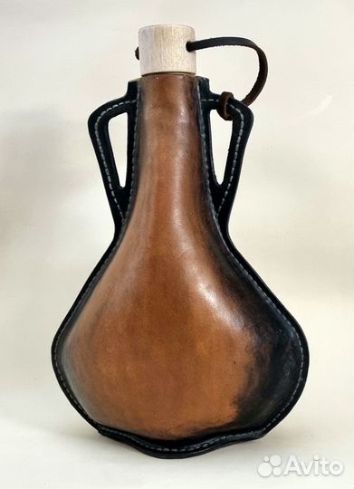 Фляга кожаная