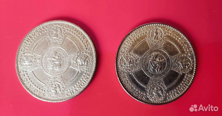 Памятные монеты