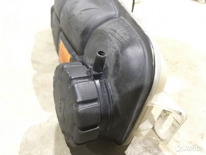 Бачок расширительный Mercedes-Benz E-Class W210