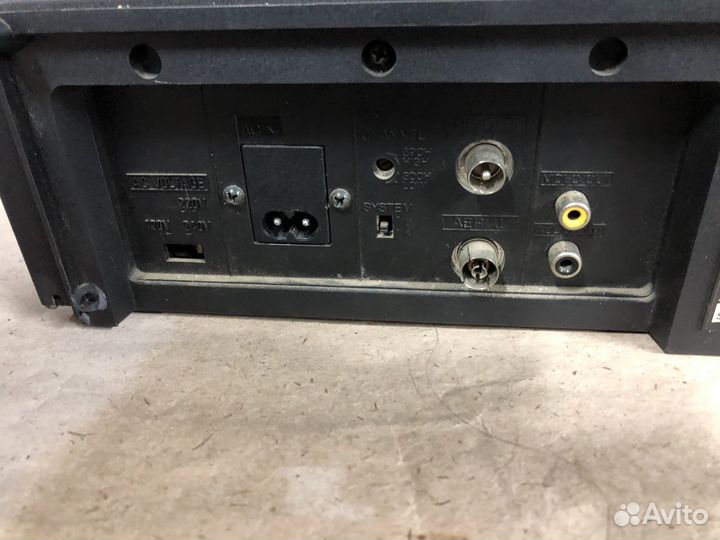 Видеомагнитофон aiwa