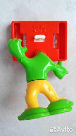 Робот монитор из киндер-сюрприза