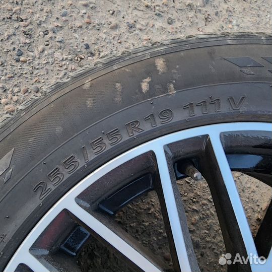 Kumho 722 255/55 R19