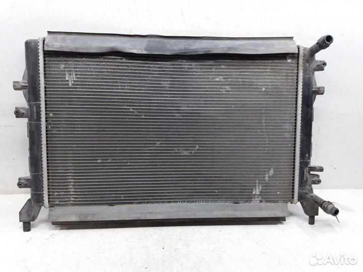 Радиатор охлаждения Skoda Octavia A5 2008-2013