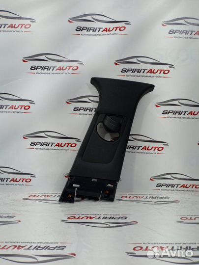 Накладка центральной стойки салона правая Kia