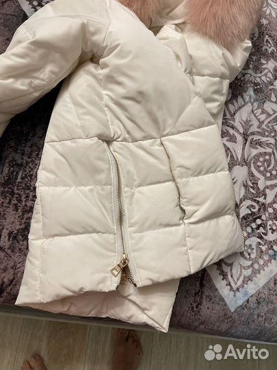 Пуховик белый с мехом зимний 42-44