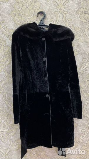 Шуба мутоновая с капюшоном