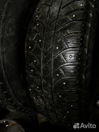 Bridgestone Ice Cruiser 7000 215/70 R16 100T