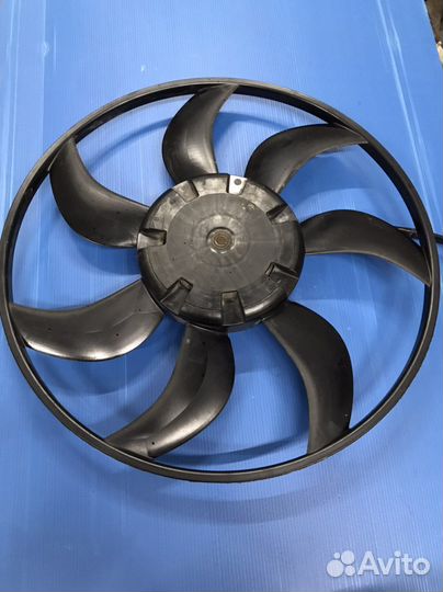 Вентилятор охлаждения радиатора Passat B8