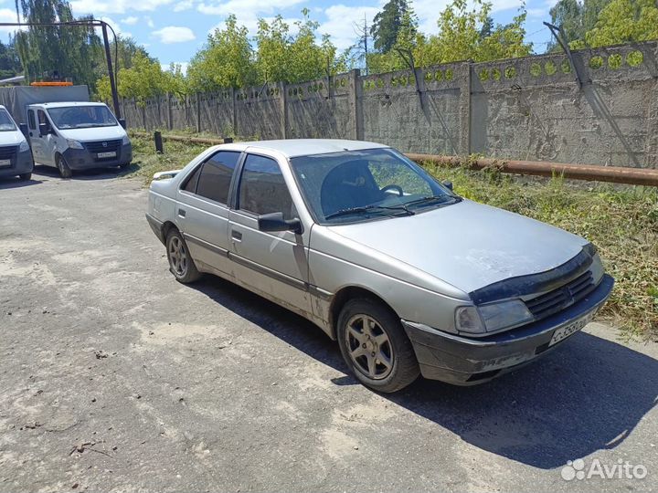 В разборе peugeot 405