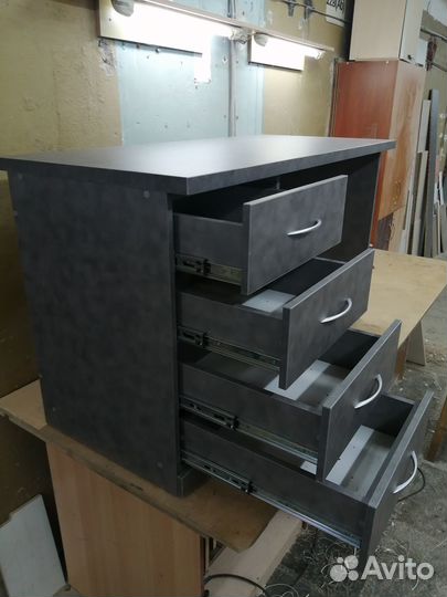 Письменный стол