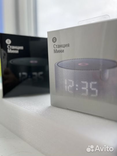 Колонка яндекс станция Алиса мини с часами
