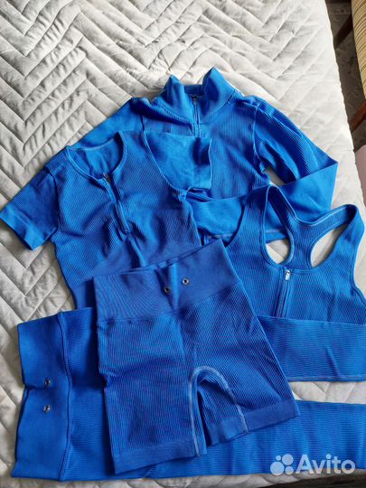 Спортивный костюм женский