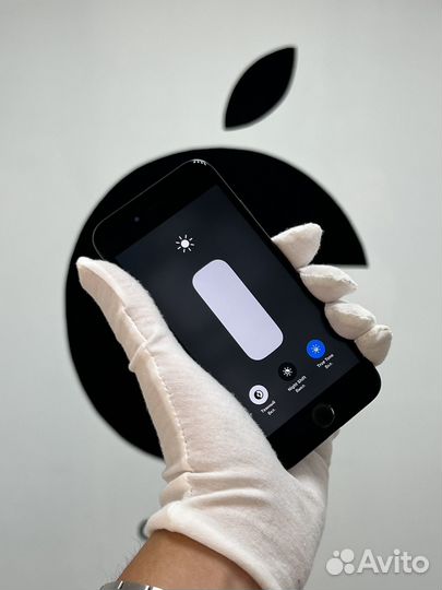 iPhone SE (2020), 64 ГБ