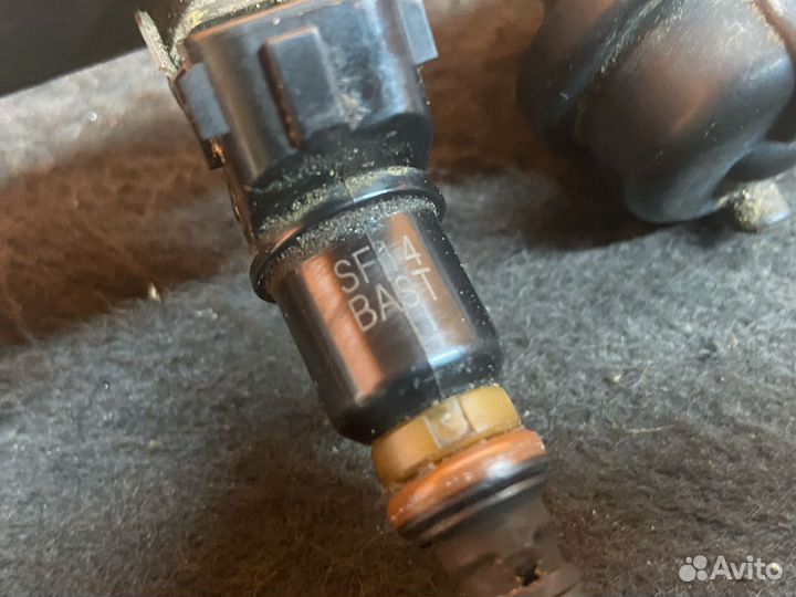 Топливная рампа с форсунками Honda K20A