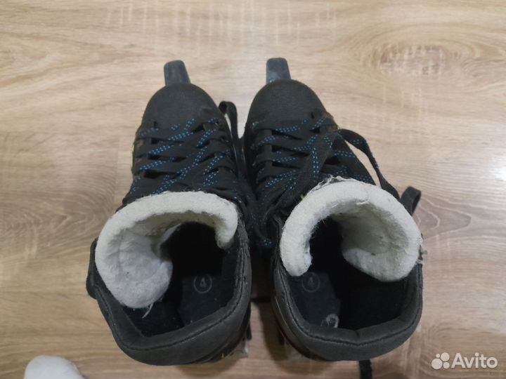 Коньки для хоккея с мячом