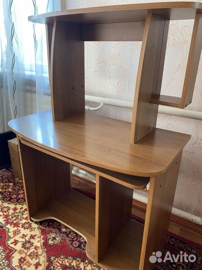 Компьютерный стол