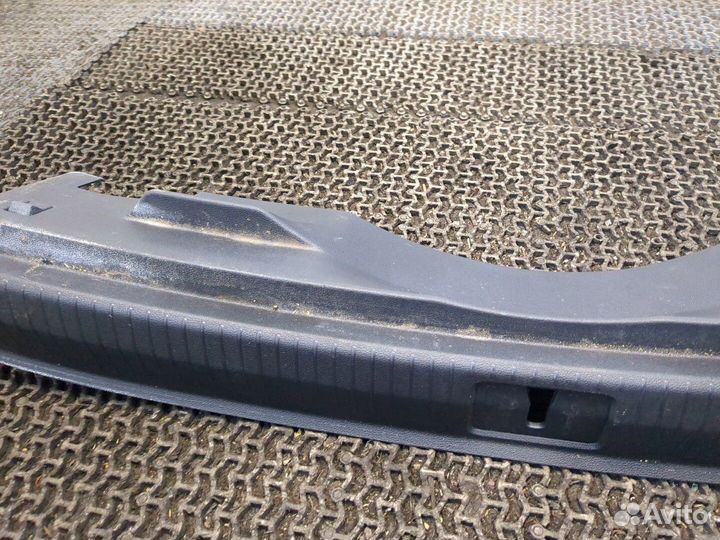 Обшивка пространства багажника Volkswagen Tiguan
