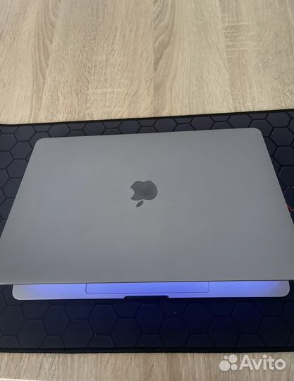 Apple macbook pro 13