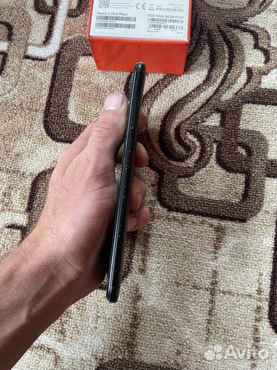 Xiaomi Redmi 5 Plus, 4/64 ГБ